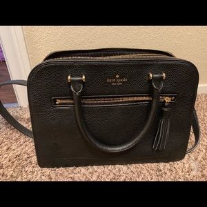 Kate spade shoulder/ Cross body purse.